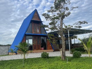 Bungalow hình tam giác: Vẻ đẹp hiện đại, tinh tế trong không gian thiên nhiên