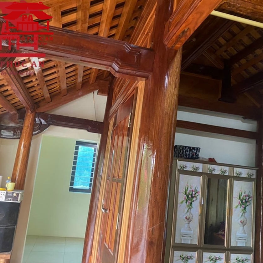 Nhà gỗ 3 gian. Gỗ Lim,Dỗi.