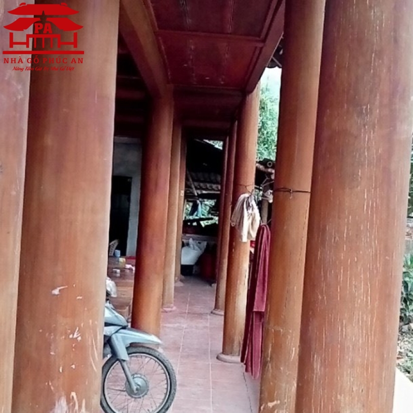 Nhà 3 gian ,2chái ,1 lồi.