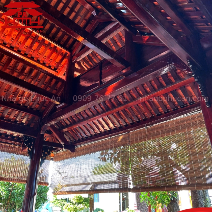 NHÀ 3 GIAN 8 CỘT CỔ LẦU