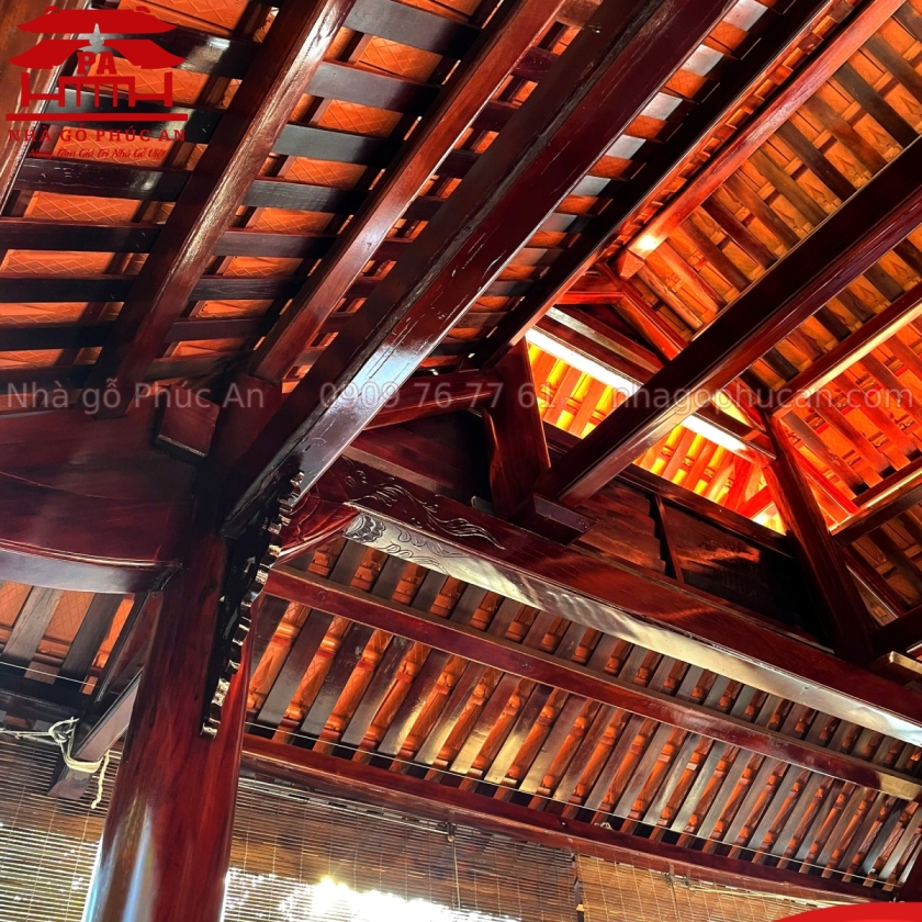 NHÀ 3 GIAN 8 CỘT CỔ LẦU