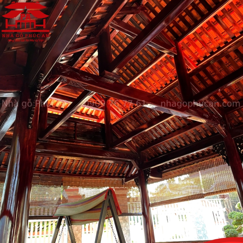 NHÀ 3 GIAN 8 CỘT CỔ LẦU