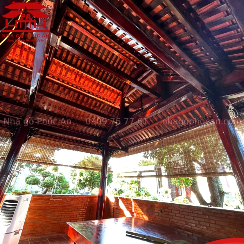 NHÀ 3 GIAN 8 CỘT CỔ LẦU