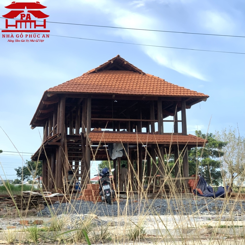 Nhà gỗ 3 gian, 2 chái