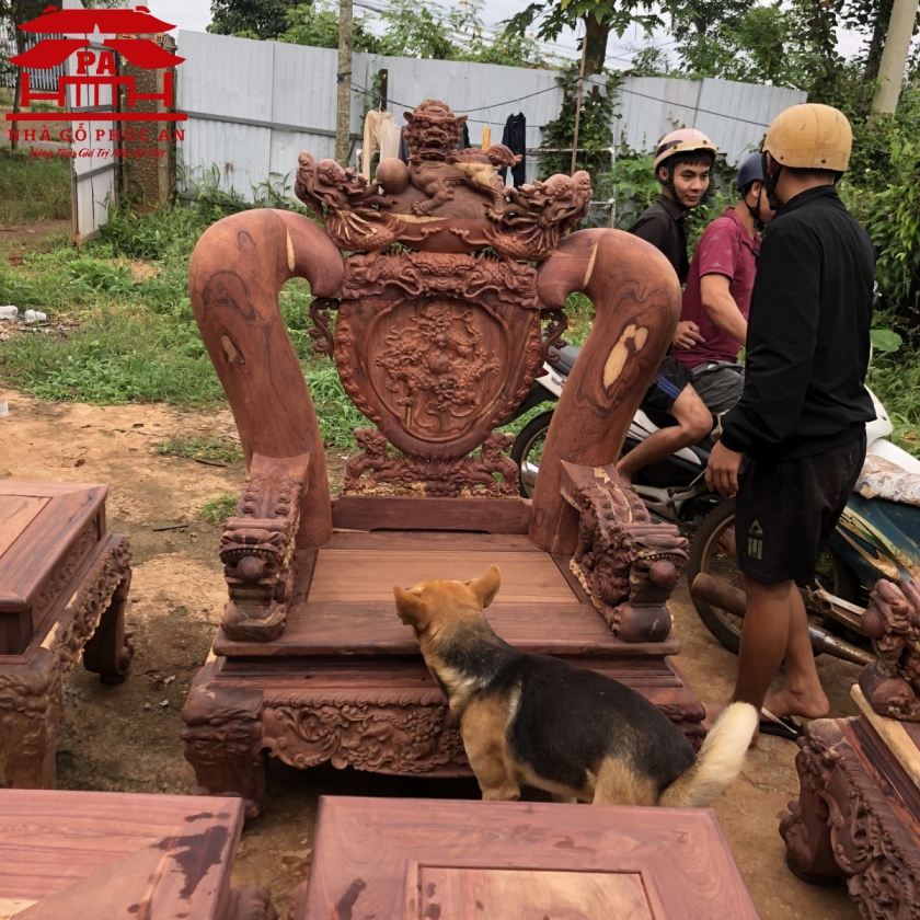 Bàn Ghế Gỗ Cẩm Lai Việt 11 món.