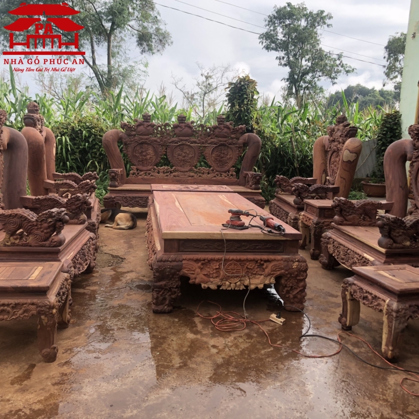 Bàn Ghế Gỗ Cẩm Lai Việt 11 món.