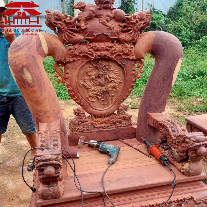 Bàn Ghế Gỗ Cẩm Lai Việt 11 món.
