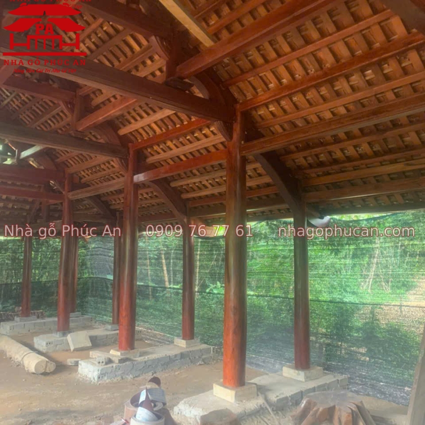Nhà 3 gian 2 chái kẻ truyền