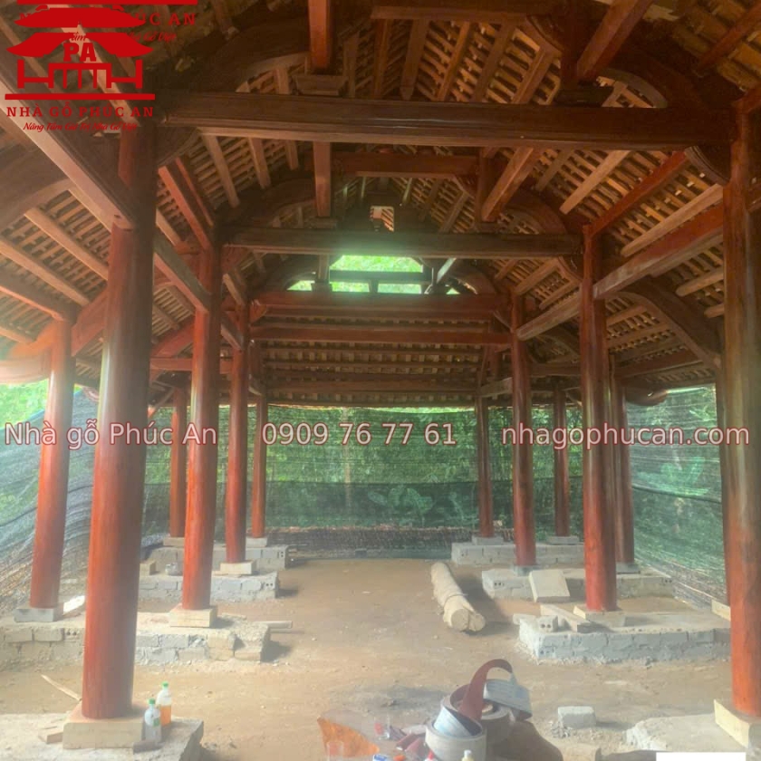 Nhà 3 gian 2 chái kẻ truyền